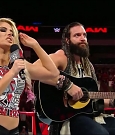 WWE_RAW_2018_09_03_720p_WEB_h264-HEEL_mp4_002775478.jpg