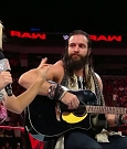 WWE_RAW_2018_09_03_720p_WEB_h264-HEEL_mp4_002776460.jpg