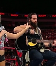 WWE_RAW_2018_09_03_720p_WEB_h264-HEEL_mp4_002783947.jpg