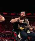 WWE_RAW_2018_09_03_720p_WEB_h264-HEEL_mp4_002799628.jpg