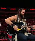 WWE_RAW_2018_09_03_720p_WEB_h264-HEEL_mp4_002825042.jpg