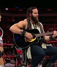 WWE_RAW_2018_09_03_720p_WEB_h264-HEEL_mp4_002831642.jpg