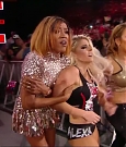 WWE_RAW_2018_09_03_720p_WEB_h264-HEEL_mp4_003191681.jpg