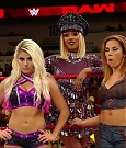 WWE_RAW_2018_09_10_720p_WEB_h264-HEEL_mp4_005419530.jpg