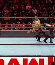 WWE_RAW_2018_09_10_720p_WEB_h264-HEEL_mp4_005616215.jpg