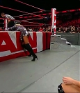 WWE_RAW_2018_09_10_720p_WEB_h264-HEEL_mp4_006100550.jpg