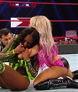 WWE_RAW_2019_07_15_720p_WEB_h264-HEEL_mp4_005428717.jpg