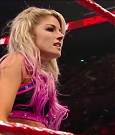 WWE_RAW_2019_07_15_720p_WEB_h264-HEEL_mp4_005556728.jpg