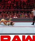 WWE_RAW_2019_08_19_720p_WEB_h264-HEEL_mp4_005861460.jpg