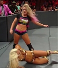 WWE_RAW_2019_08_19_720p_WEB_h264-HEEL_mp4_005894493.jpg