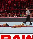 WWE_RAW_2019_08_19_720p_WEB_h264-HEEL_mp4_005964413.jpg