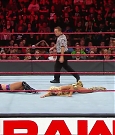 WWE_RAW_2019_08_19_720p_WEB_h264-HEEL_mp4_005965163.jpg