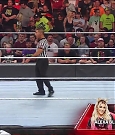 WWE_RAW_30th_May_2022_720p_WEBRip_h264_mp4_003241060.jpg