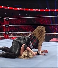 WWE_RAW_30th_May_2022_720p_WEBRip_h264_mp4_003301120.jpg