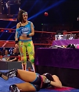 WWE_Raw_05_29_17_720p_HDTV_H264-XWT_mp4_005314212.jpg