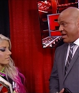 WWE_Raw_06_05_17_720p_HDTV_H264-XWT_mp4_001991484.jpg