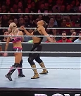 WWE_Royal_Rumble_2020_PPV_720p_WEB_h264-HEEL_mp4_002447134.jpg