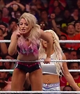 WWE_Royal_Rumble_2020_PPV_720p_WEB_h264-HEEL_mp4_003901300.jpg