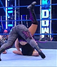 WWE_SmackDown_2020_07_24_720p_WEB_h264-HEEL_mp4_000693476.jpg