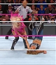 WWE_TLC_2017_PPV_720p_WEB_h264-HEEL_mp4_003095348.jpg