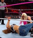 WWE_TLC_2017_PPV_720p_WEB_h264-HEEL_mp4_003170337.jpg