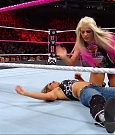 WWE_TLC_2017_PPV_720p_WEB_h264-HEEL_mp4_003171537.jpg