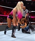 WWE_TLC_2017_PPV_720p_WEB_h264-HEEL_mp4_003213359.jpg