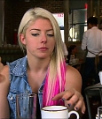 total_divas_s07e08_720p_web_x264-tbs_mkv_001732462.jpg