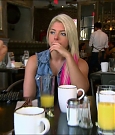 total_divas_s07e08_720p_web_x264-tbs_mkv_001733625.jpg