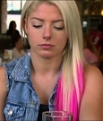 total_divas_s07e08_720p_web_x264-tbs_mkv_001736367.jpg