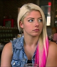 total_divas_s07e08_720p_web_x264-tbs_mkv_001737487.jpg