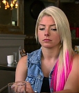 total_divas_s07e08_720p_web_x264-tbs_mkv_001742885.jpg