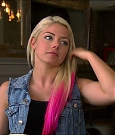 total_divas_s07e08_720p_web_x264-tbs_mkv_001794190.jpg