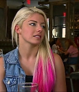 total_divas_s07e08_720p_web_x264-tbs_mkv_001806344.jpg