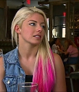 total_divas_s07e08_720p_web_x264-tbs_mkv_001821955.jpg