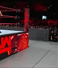 wwe_raw_2017_10_30_720p_hdtv_x264-kyr_mkv_007182717.jpg