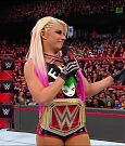 wwe_raw_2017_12_25_720p_hdtv_x264-kyr_mkv_007536725.jpg