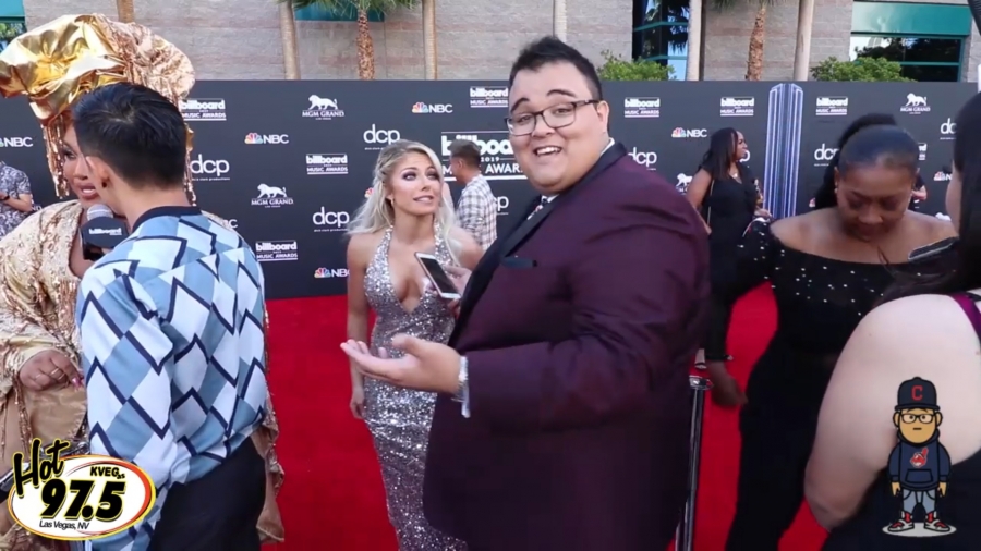 2019_Billboard_Awards_HeavyWeight_talks_wWWEs_Alexa_Bliss_019.jpeg