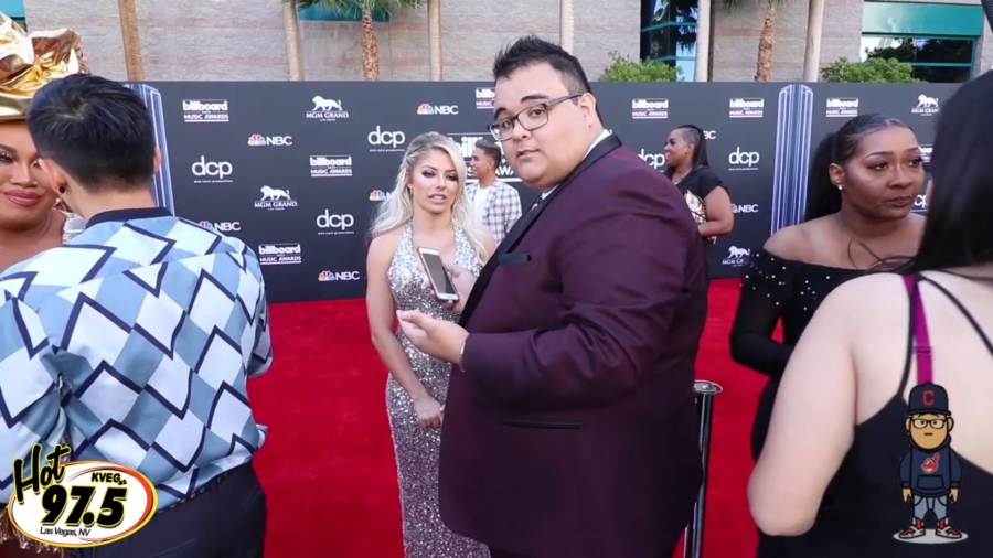 2019_Billboard_Awards_HeavyWeight_talks_wWWEs_Alexa_Bliss_048.jpeg