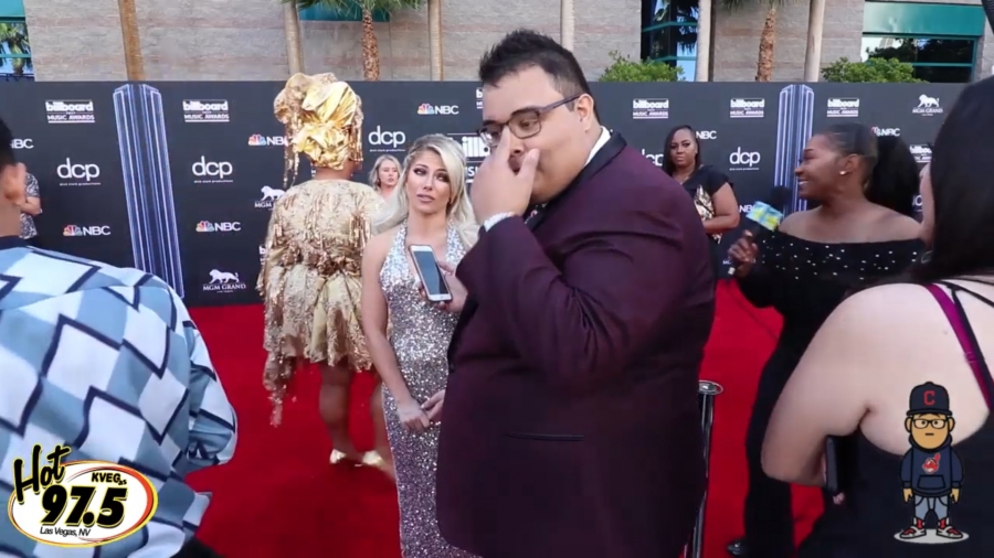 2019_Billboard_Awards_HeavyWeight_talks_wWWEs_Alexa_Bliss_055.jpeg