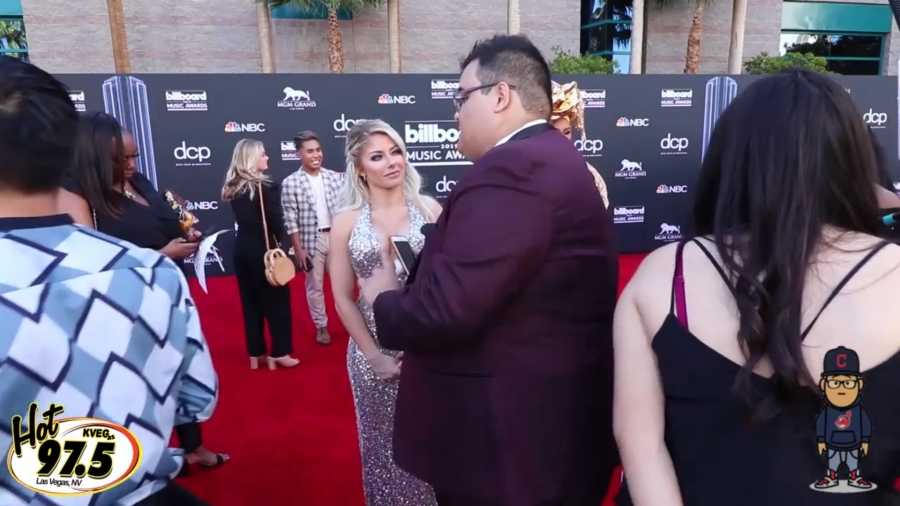 2019_Billboard_Awards_HeavyWeight_talks_wWWEs_Alexa_Bliss_068.jpeg