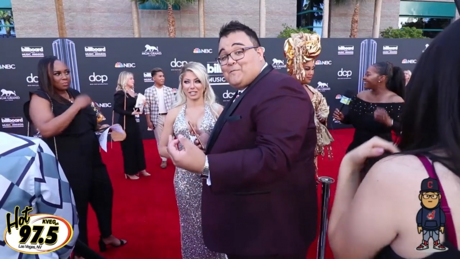 2019_Billboard_Awards_HeavyWeight_talks_wWWEs_Alexa_Bliss_091.jpeg