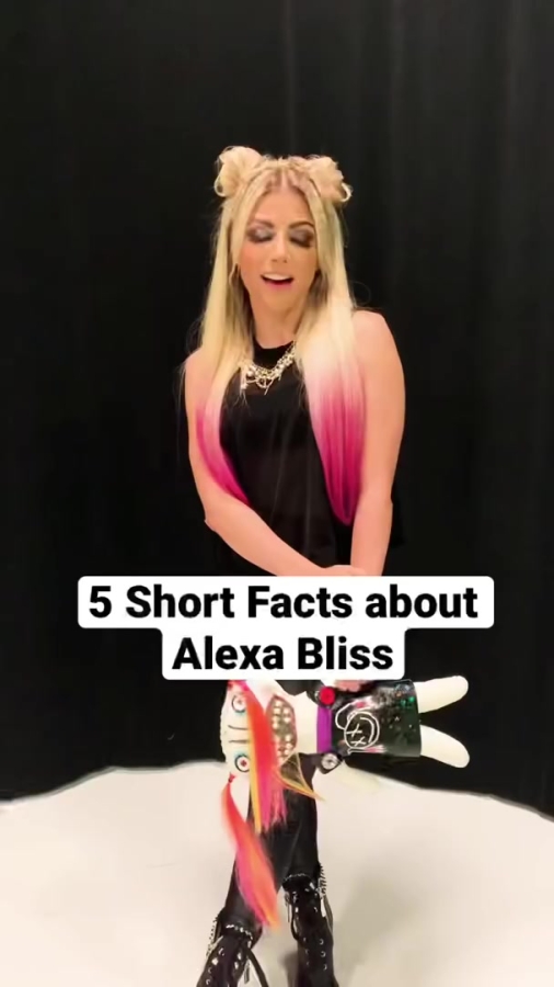 5_Facts_about_Alexa_Bliss__Short_01.jpg