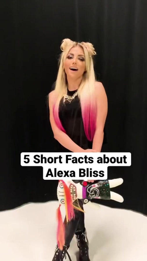 5_Facts_about_Alexa_Bliss__Short_03.jpg