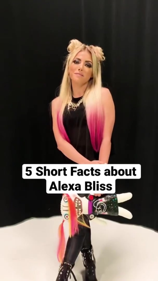 5_Facts_about_Alexa_Bliss__Short_04.jpg