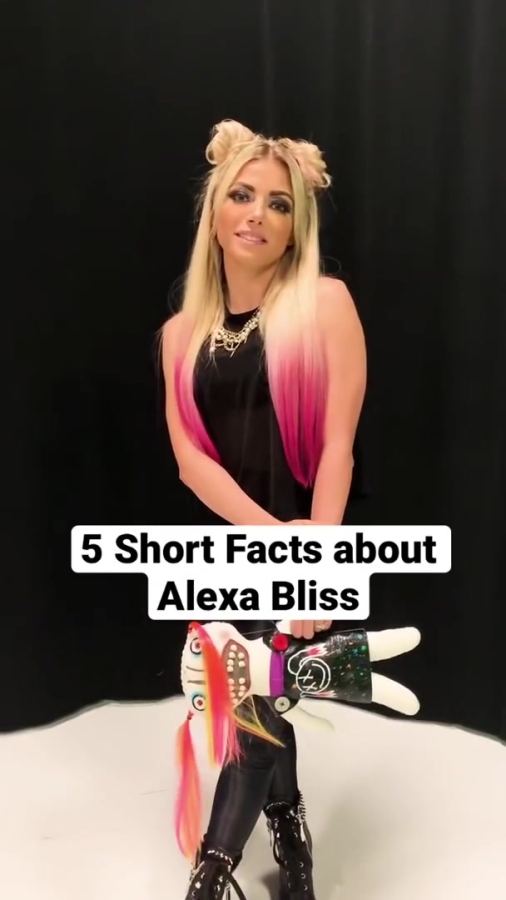 5_Facts_about_Alexa_Bliss__Short_06.jpg