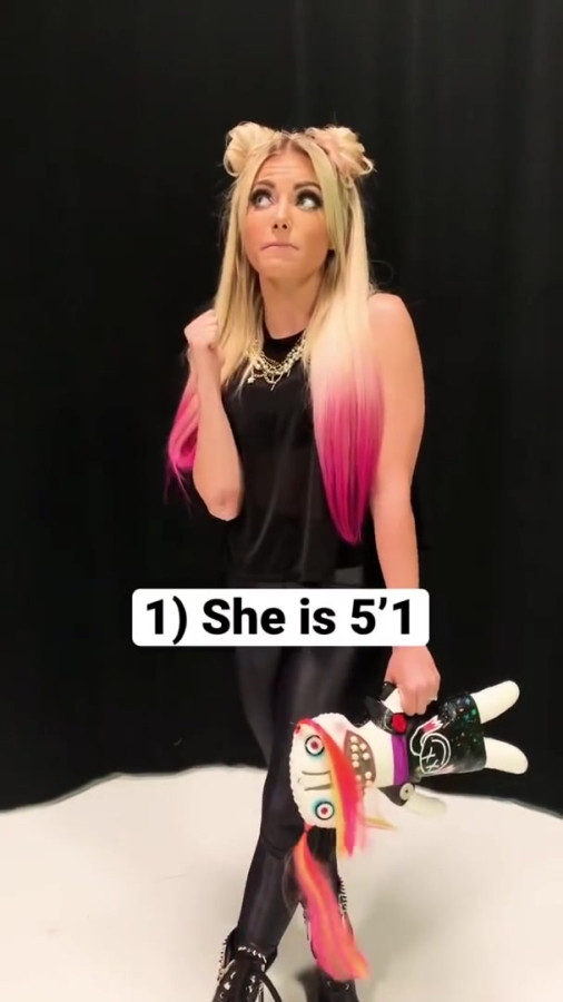 5_Facts_about_Alexa_Bliss__Short_14.jpg