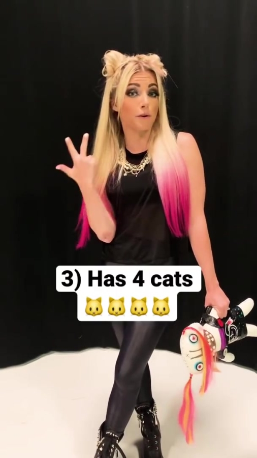 5_Facts_about_Alexa_Bliss__Short_31.jpg