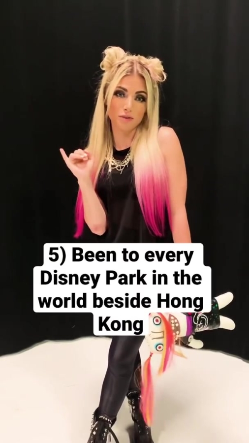 5_Facts_about_Alexa_Bliss__Short_45.jpg