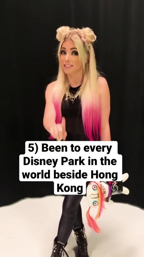 5_Facts_about_Alexa_Bliss__Short_50.jpg